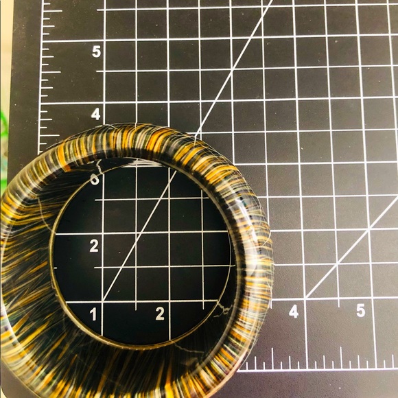 Unusual Vintage Retro large acrylic lucite style bangle Bracelet - Picture 10 of 10